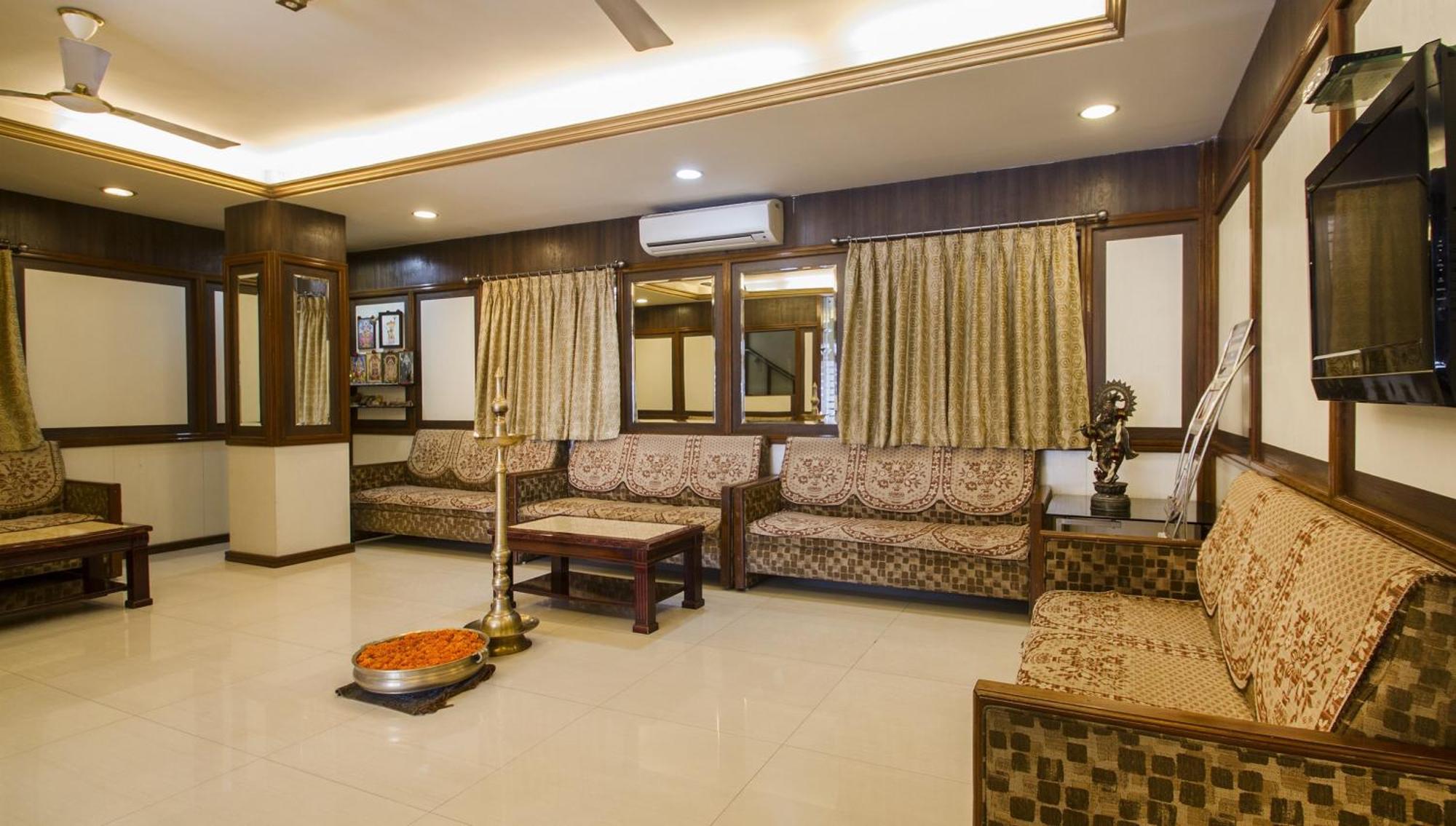 Hotel O Surya Residency Hyderabad Exterior foto