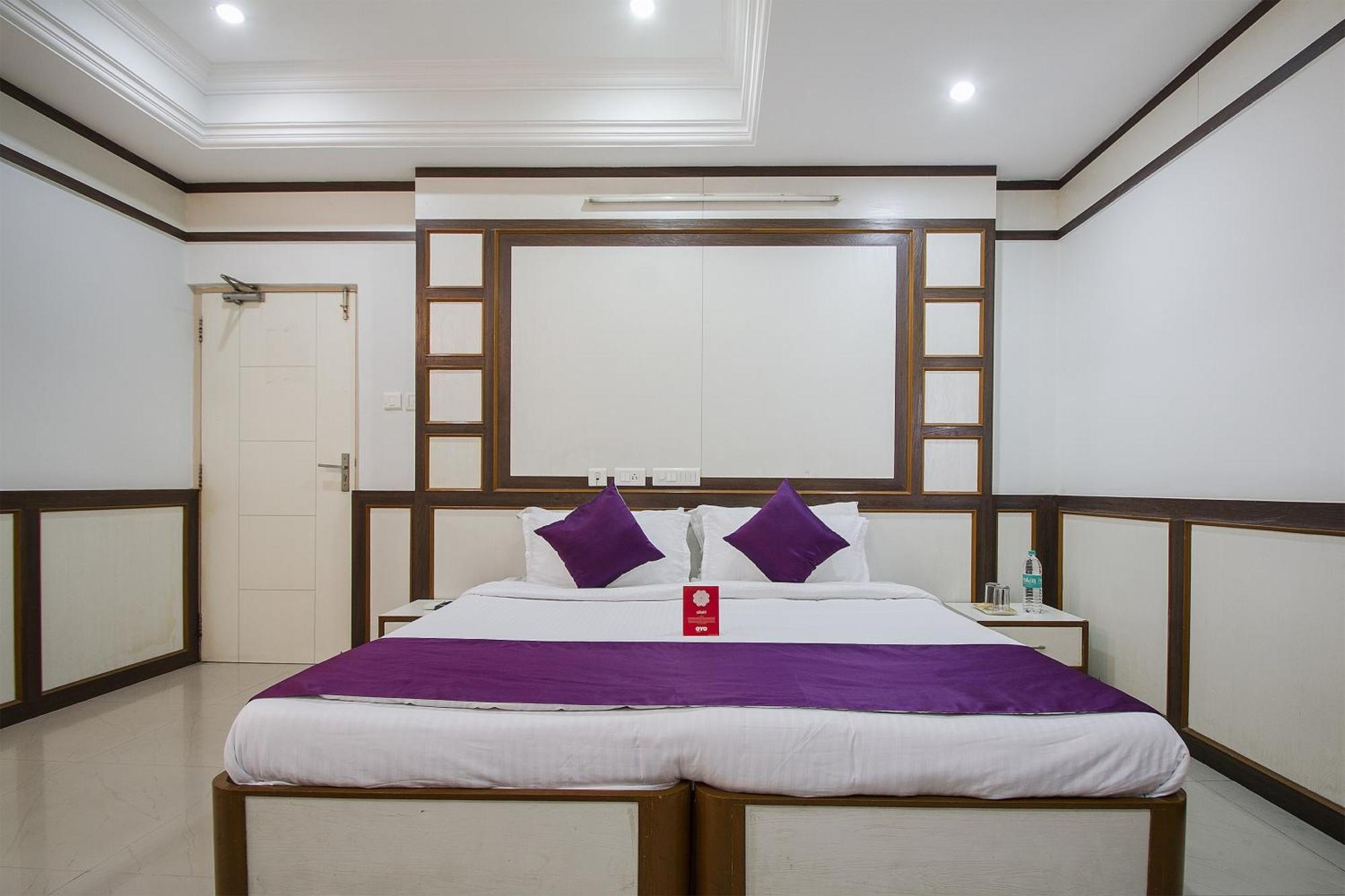 Hotel O Surya Residency Hyderabad Exterior foto