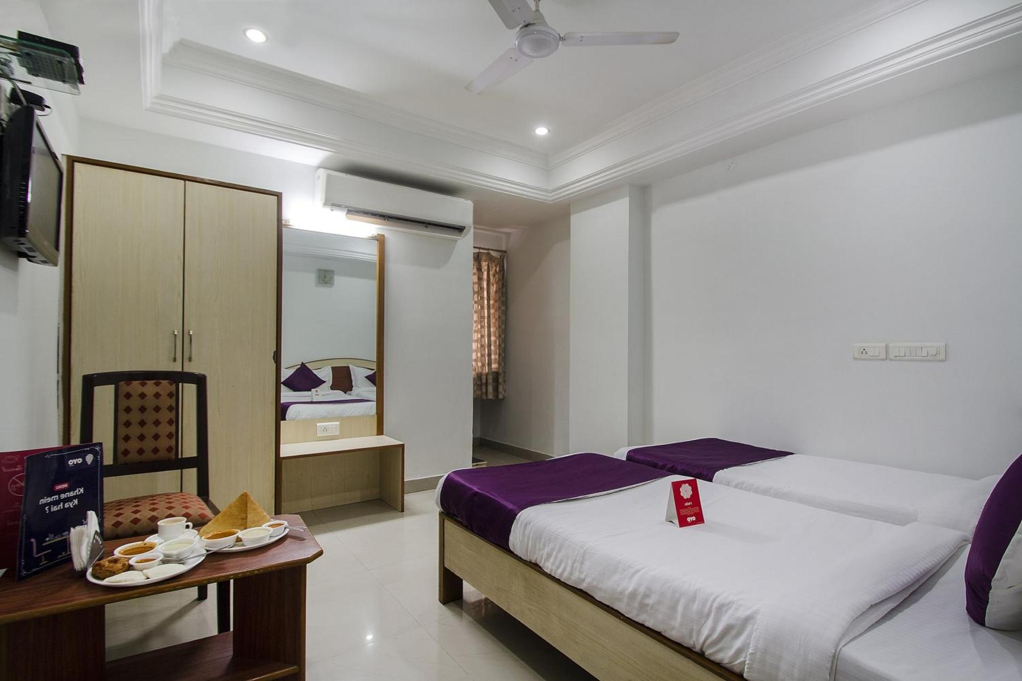 Hotel O Surya Residency Hyderabad Exterior foto