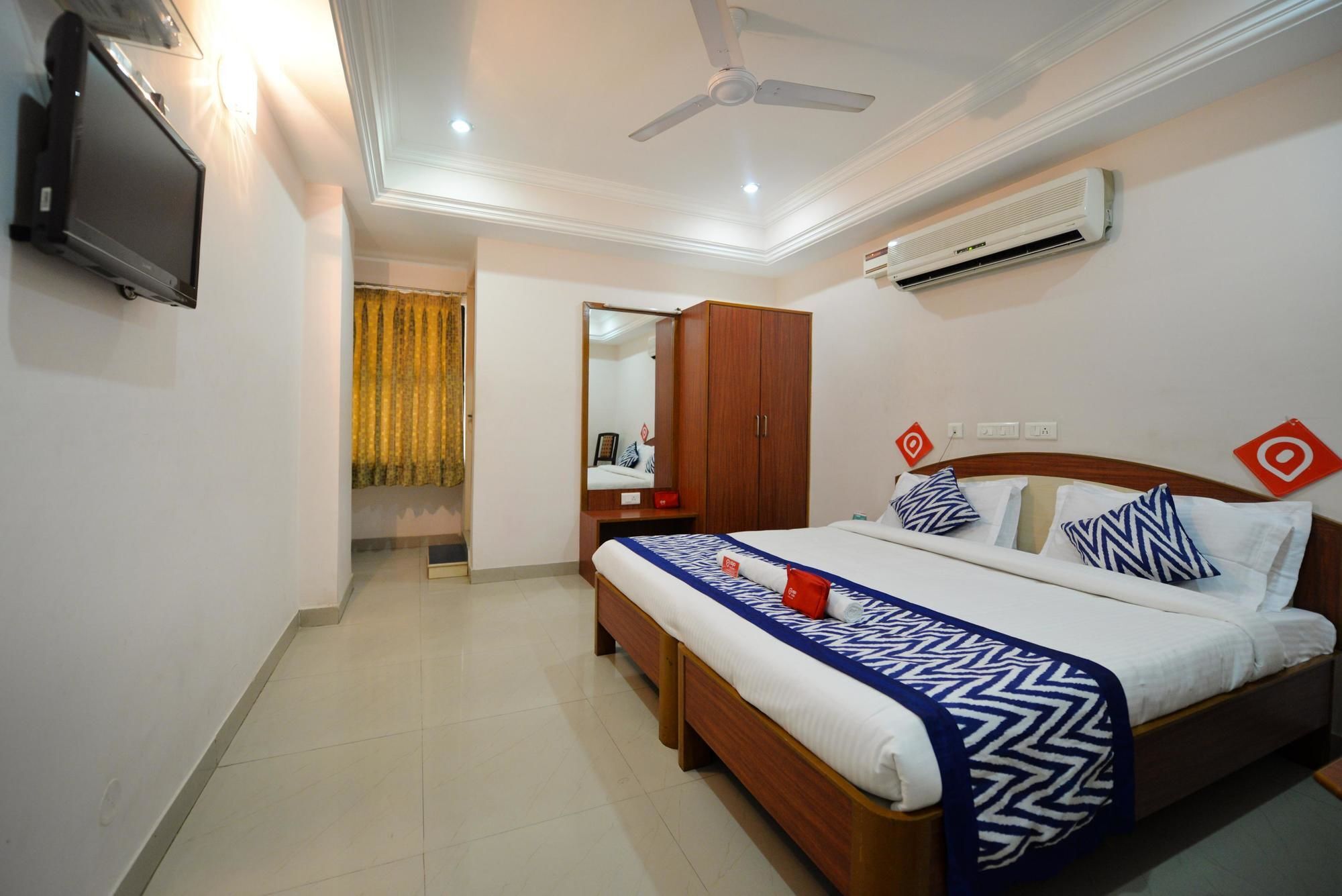 Hotel O Surya Residency Hyderabad Exterior foto
